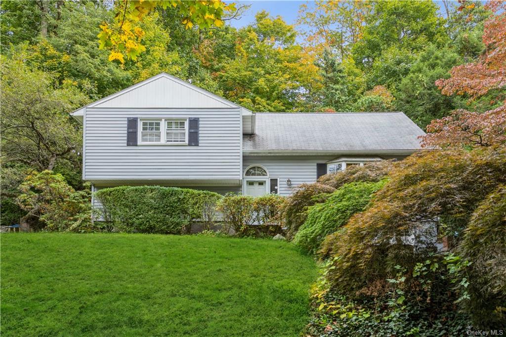 10 Burnsdale Avenue, Valhalla, NY 10595 Compass