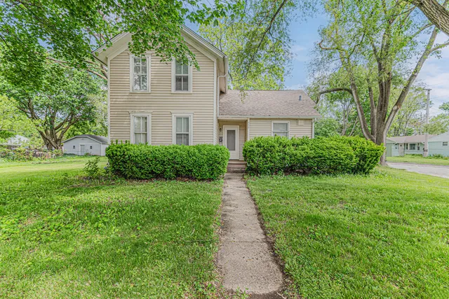 $249,900 | 552 Walnut Avenue, Elgin, IL 60123