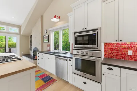 $2,195,000 | 1675 Sylvaner Avenue, St. Helena, CA 94574