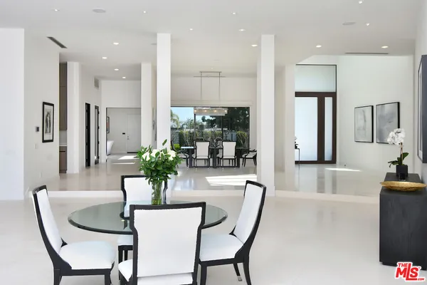 $5,995,000 | 16167 Royal Oak Road, Encino, CA 91436