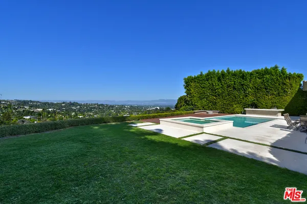 $5,995,000 | 16167 Royal Oak Road, Encino, CA 91436