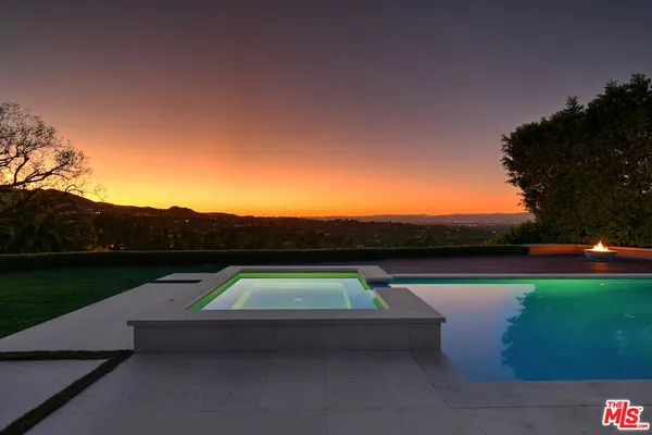 $5,995,000 | 16167 Royal Oak Road, Encino, CA 91436