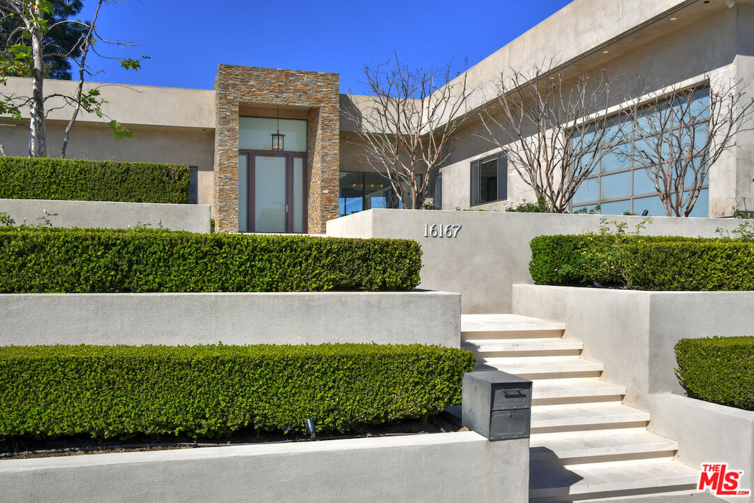 16167 Royal Oak Road Encino, CA 91436 - Photo 30 of 30