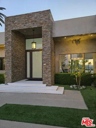 $5,995,000 | 16167 Royal Oak Road, Encino, CA 91436