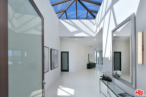 $5,995,000 | 16167 Royal Oak Road, Encino, CA 91436