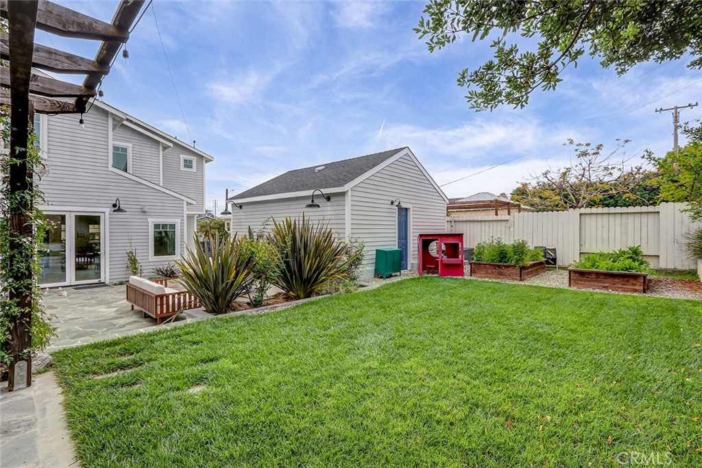 825 Center Street El Segundo, CA 90245 - Photo 44 of 52