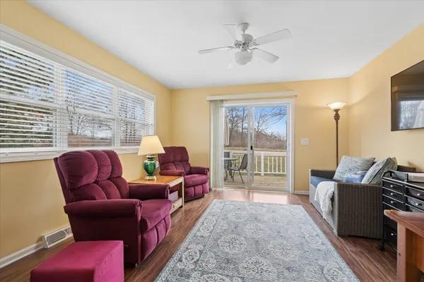 $233,520 | 1810 Paddock Court, Grayslake, IL 60030
