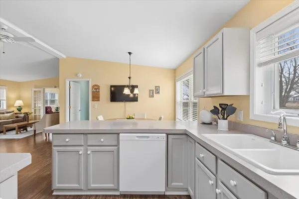 $233,520 | 1810 Paddock Court, Grayslake, IL 60030