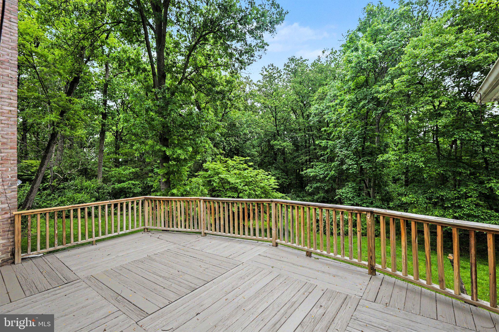 1150 South York Road Dillsburg, PA 17019 - Photo 30 of 41 Deck off of the breakfast area