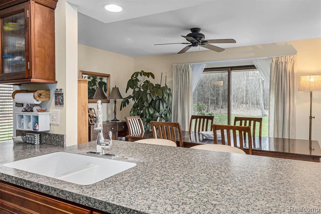 30960 Pear Ridge Farmington Hills, MI 48334 - Photo 16 of 38