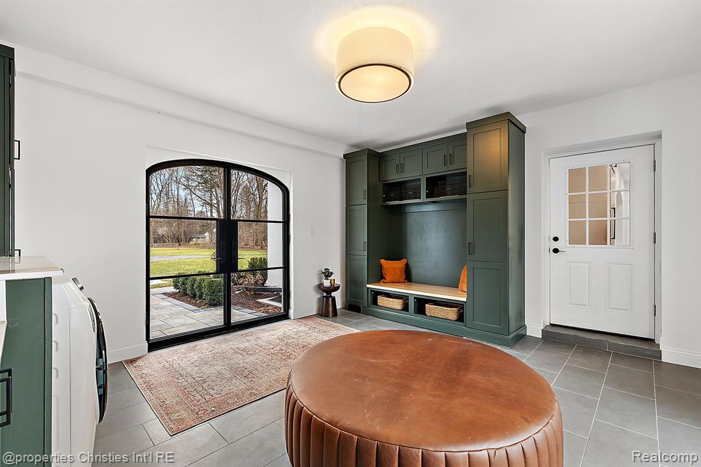31325 Lahser Road Beverly Hills, MI 48025 - Photo 15 of 87