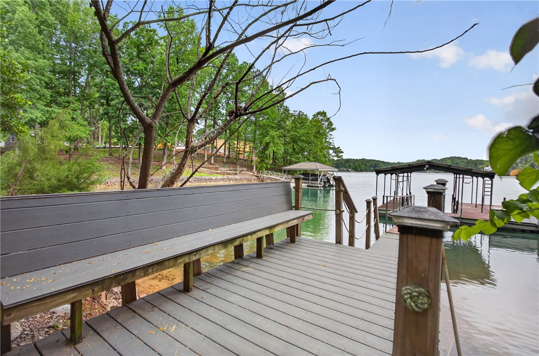 304 Lakeside Drive Seneca, SC 29672 - Photo 3 of 49