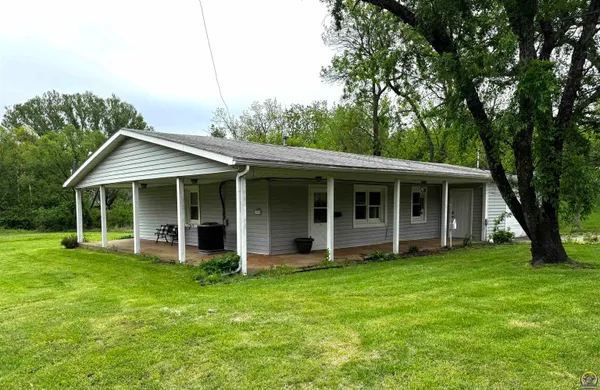 $129,900 | 243 West Hall Avenue, Burlingame, KS 66413