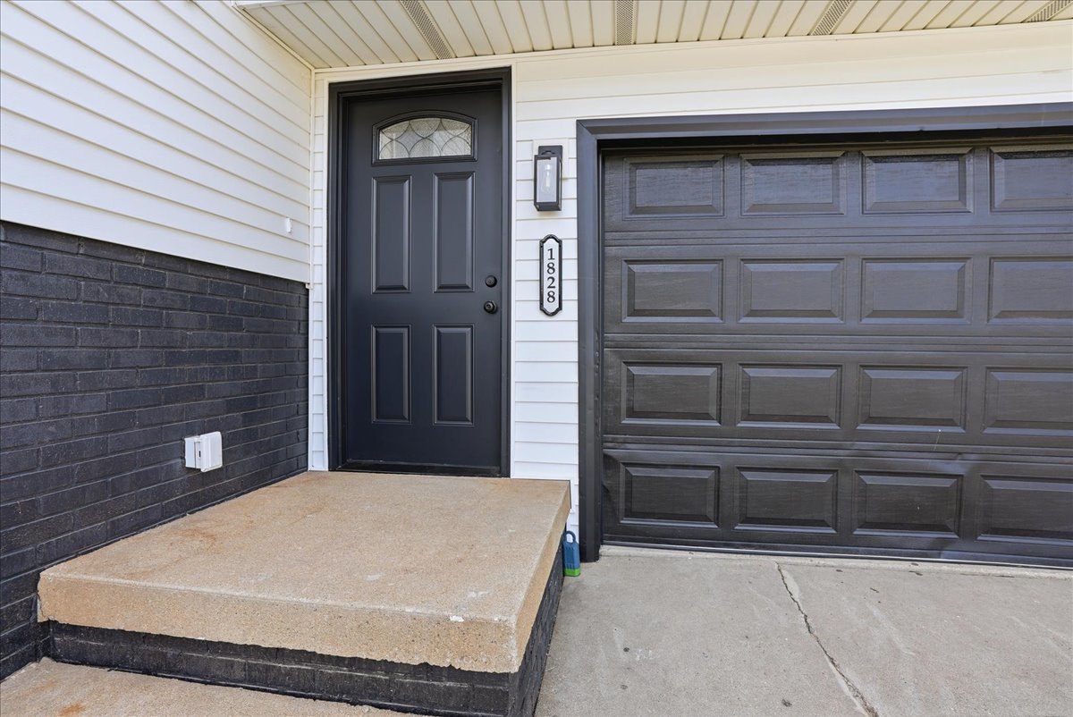 1828 Johnson Drive Normal, IL 61761 - Photo 3 of 37