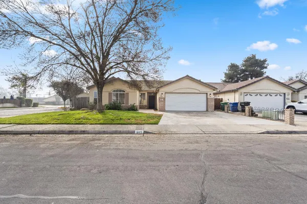 $420,000 | 903 West Redwood Street, Hanford, CA 93230