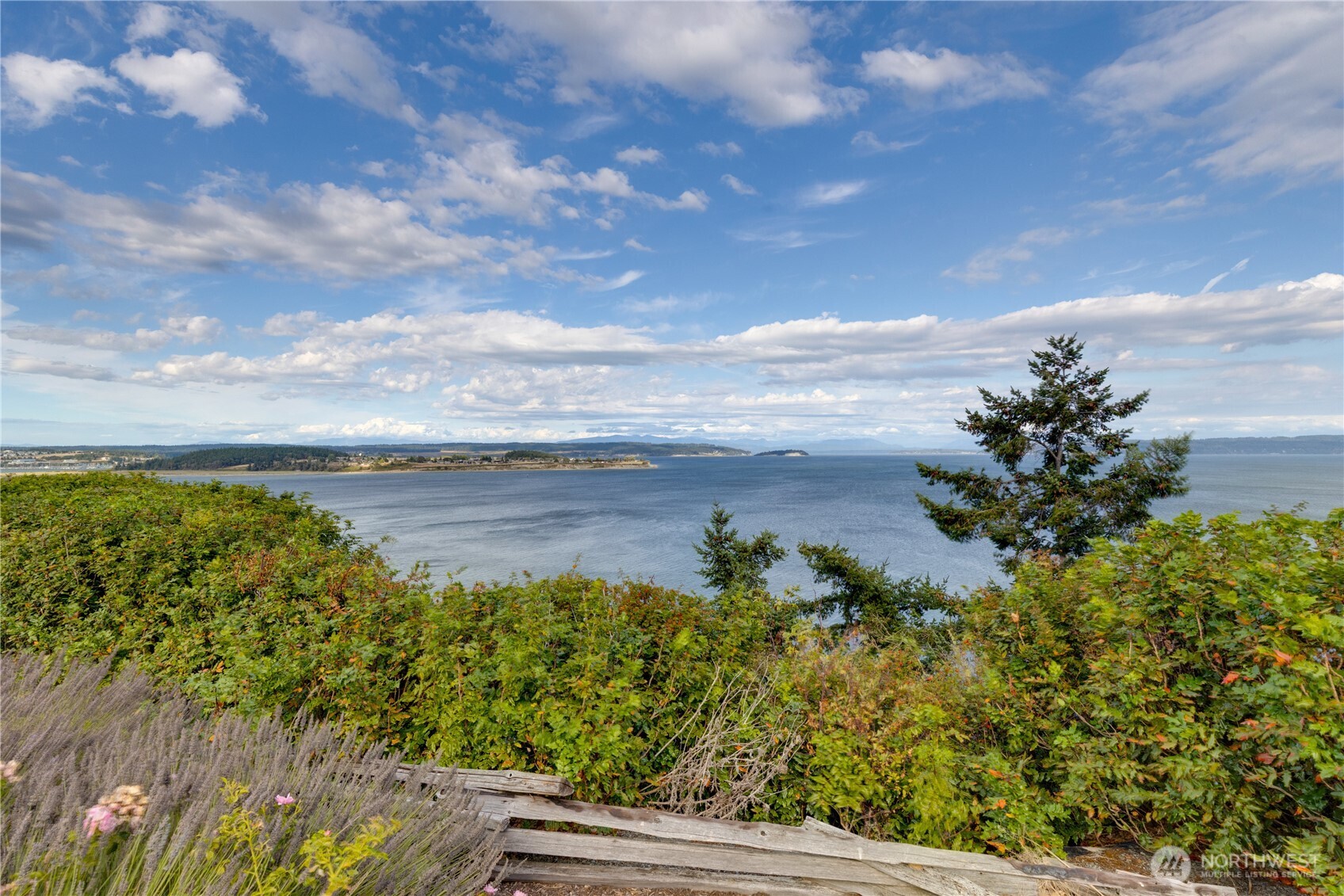 1406 Bonnie View Acres Road Oak Harbor, WA 98277 - Photo 2 of 40 Gallery Image 2