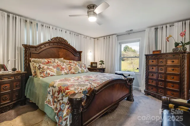 $629,000 | 38 Eden Lane, Waynesville, NC 28785