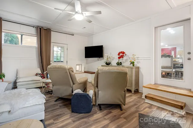 $629,000 | 38 Eden Lane, Waynesville, NC 28785