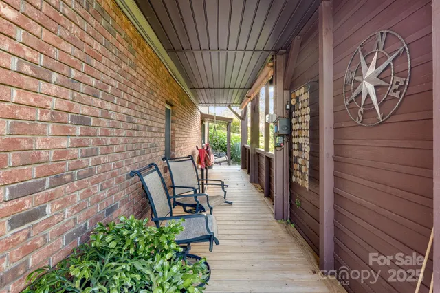 $629,000 | 38 Eden Lane, Waynesville, NC 28785