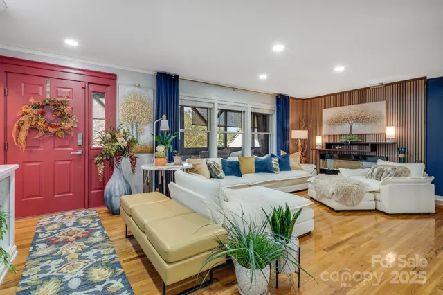 $629,000 | 38 Eden Lane, Waynesville, NC 28785