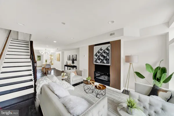 $269,900 | 1632 Ashland Avenue, Baltimore, MD 21205