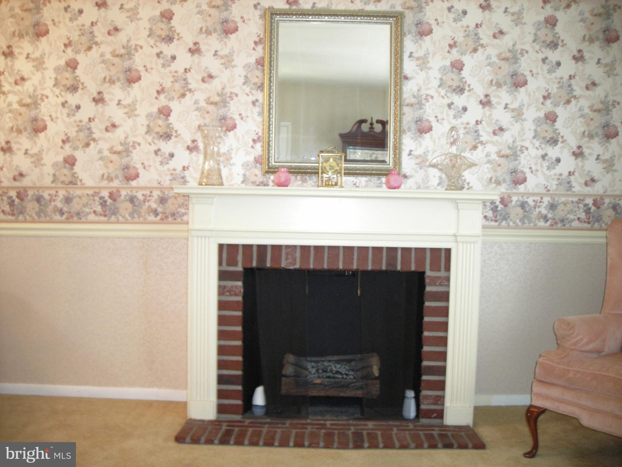 7271 Hill Road Philadelphia, PA 19128 - Photo 4 of 29 Gallery Image 4