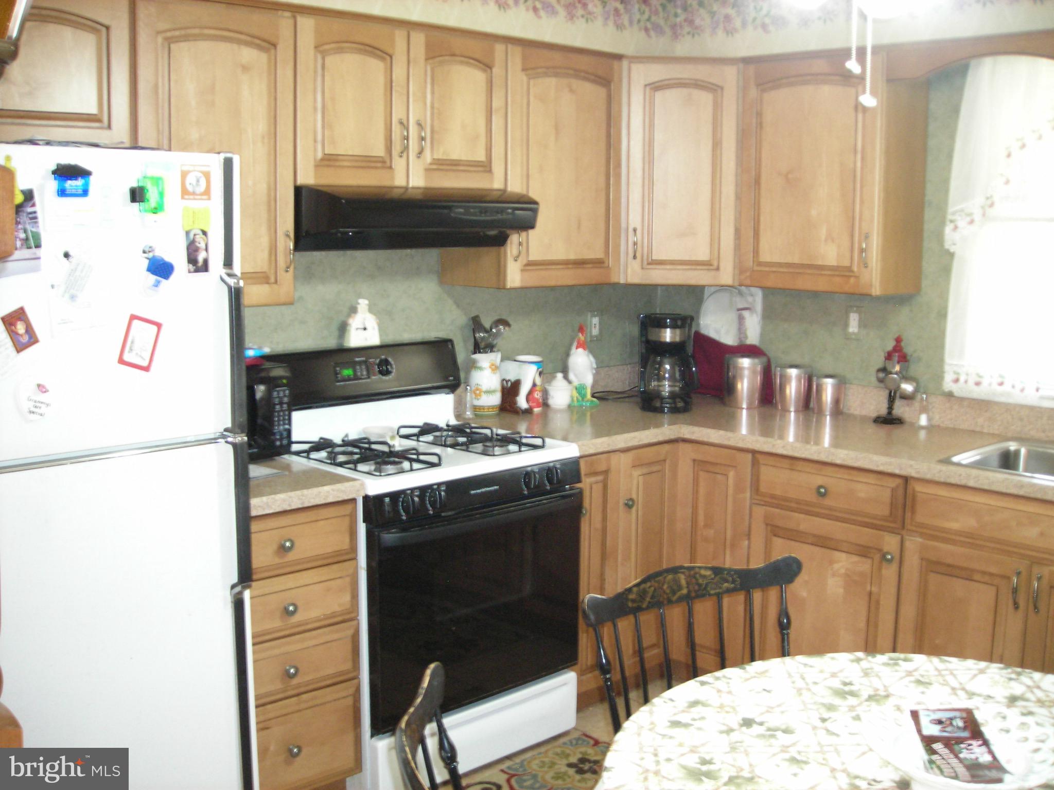 7271 Hill Road Philadelphia, PA 19128 - Photo 8 of 29 Gallery Image 8