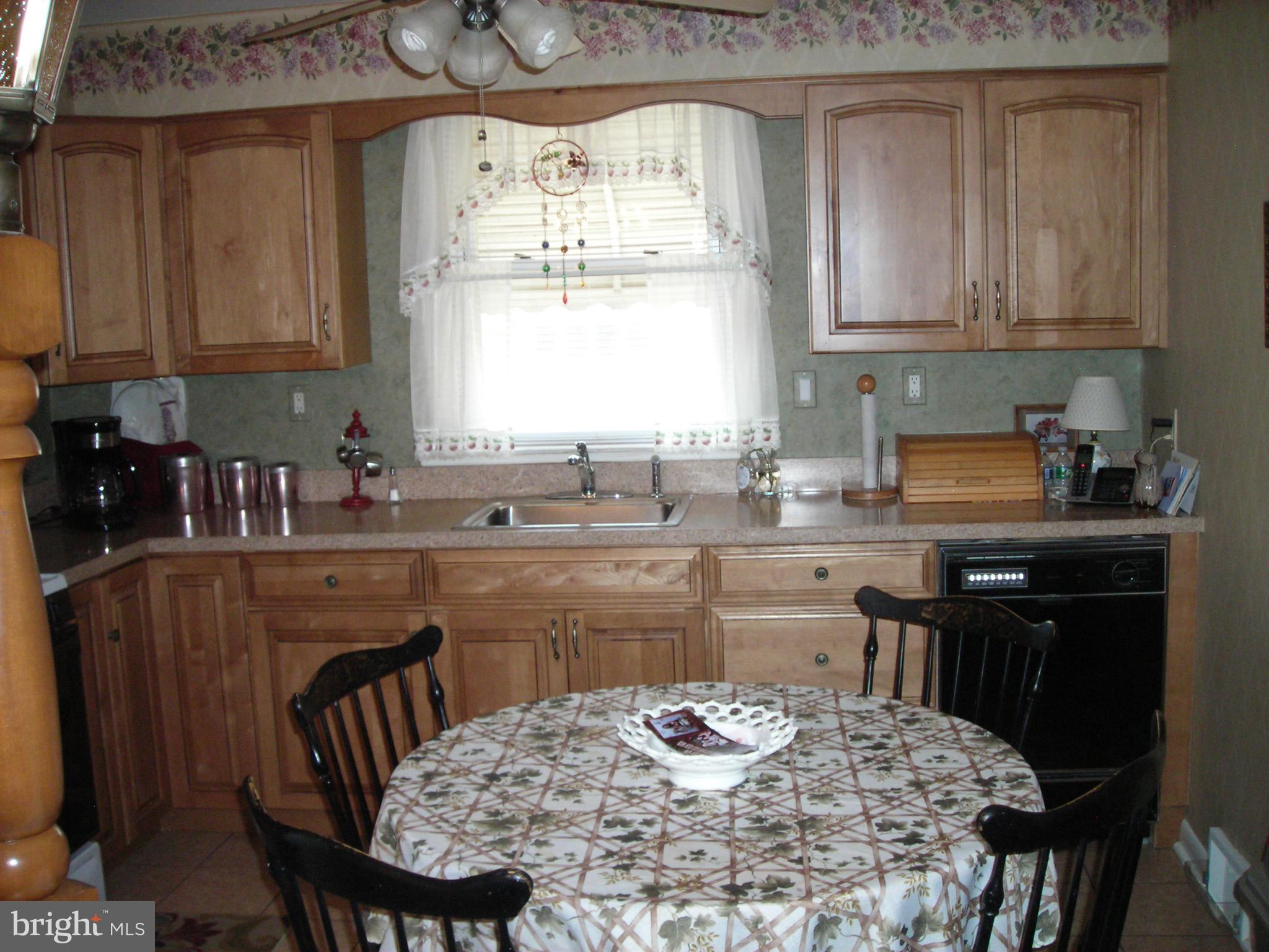 7271 Hill Road Philadelphia, PA 19128 - Photo 10 of 29 Gallery Image 10