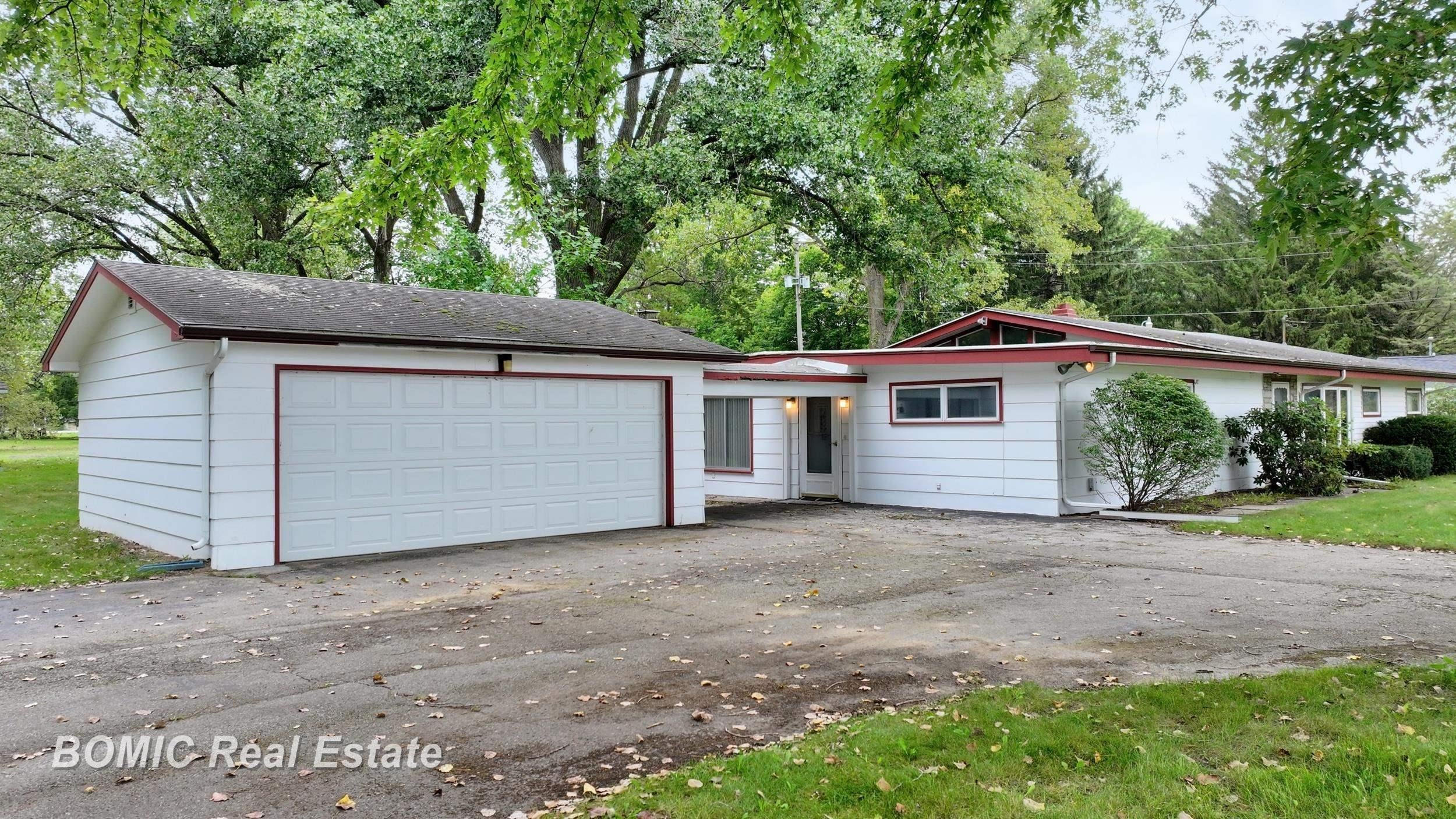 5161 South Washington Road Saginaw, MI 48601 - Photo 2 of 40 Gallery Image 2
