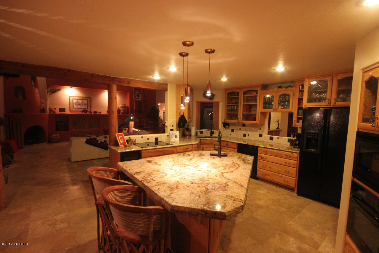 13301 East Scout Rest Road Tucson, AZ 85749 - Photo 8 of 48