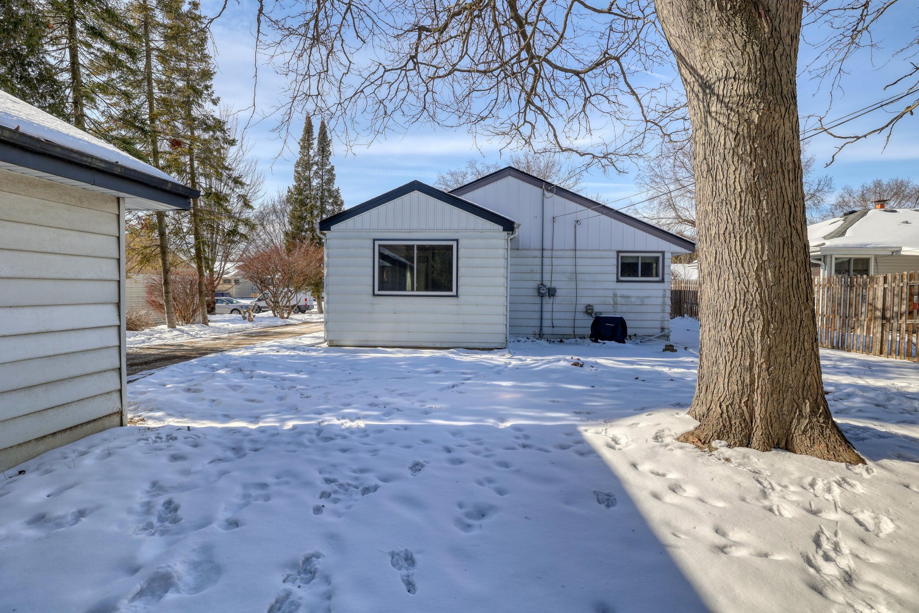 2880 South 98th Street West Allis, WI 53227 - Photo 24 of 33 Back yard
