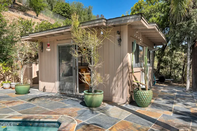 $1,799,999 | 9999 Wornom Avenue, Sunland, CA 91040