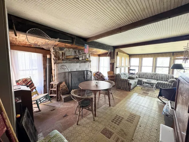 $159,900 | N10801 Elmwood Island, Fox Lake, WI 53933