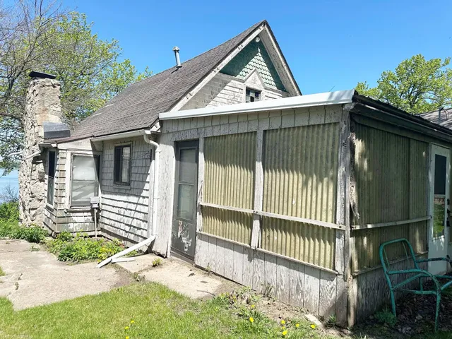 $159,900 | N10801 Elmwood Island, Fox Lake, WI 53933