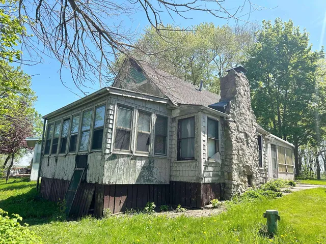 $159,900 | N10801 Elmwood Island, Fox Lake, WI 53933