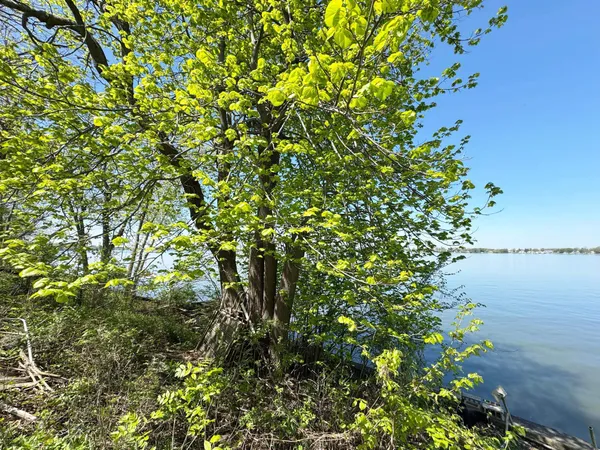 $159,900 | N10801 Elmwood Island, Fox Lake, WI 53933
