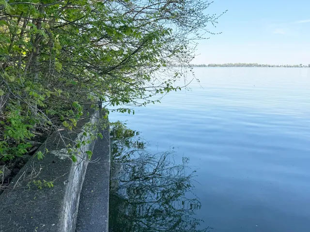 $159,900 | N10801 Elmwood Island, Fox Lake, WI 53933