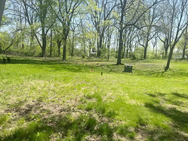 $159,900 | N10801 Elmwood Island, Fox Lake, WI 53933
