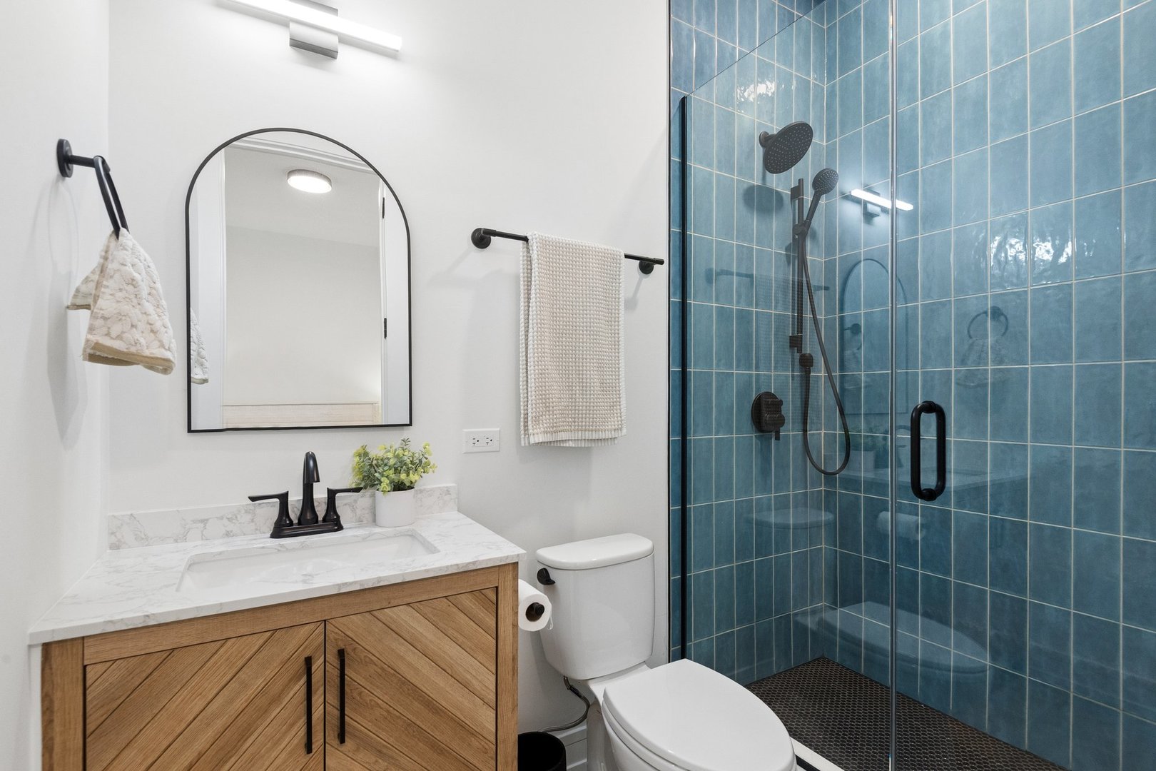 1842 North Whipple Street, Unit 1 Chicago, IL 60647 - Photo 30 of 37
