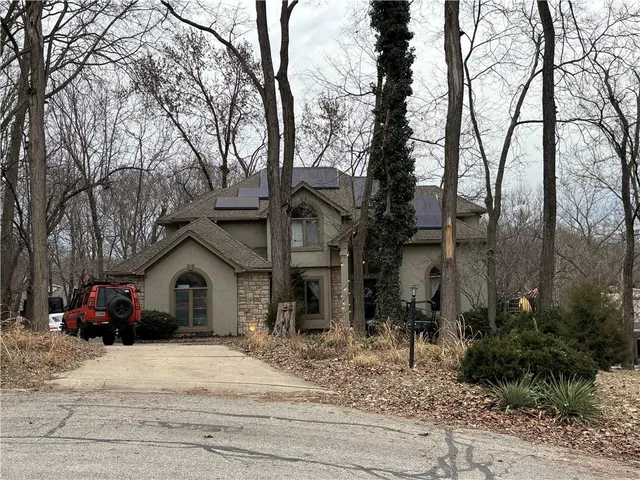 $699,000 | 8210 Northwest Roberts Road, Weatherby Lake, MO 64152