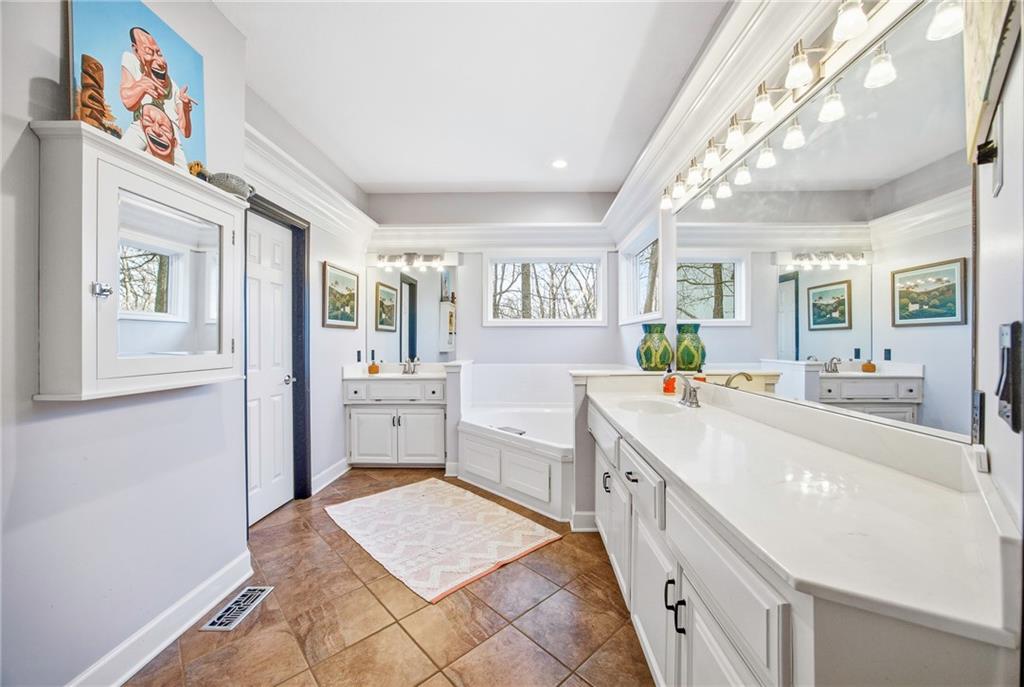 8210 Northwest Roberts Road Weatherby Lake, MO 64152 - Photo 23 of 40