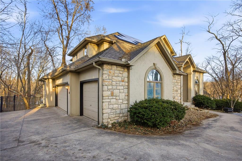 8210 Northwest Roberts Road Weatherby Lake, MO 64152 - Photo 8 of 40