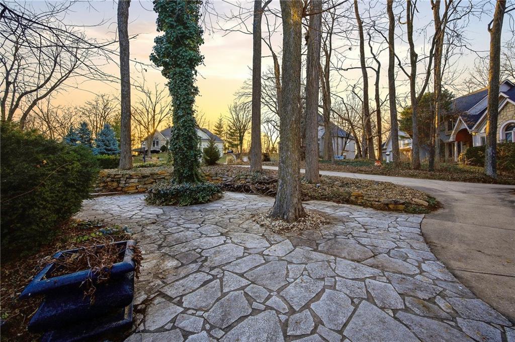 8210 Northwest Roberts Road Weatherby Lake, MO 64152 - Photo 9 of 40