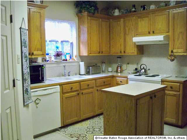 1721 Nesom Road Denham Springs, LA 70706 - Photo 6 of 17 Gallery Image 6