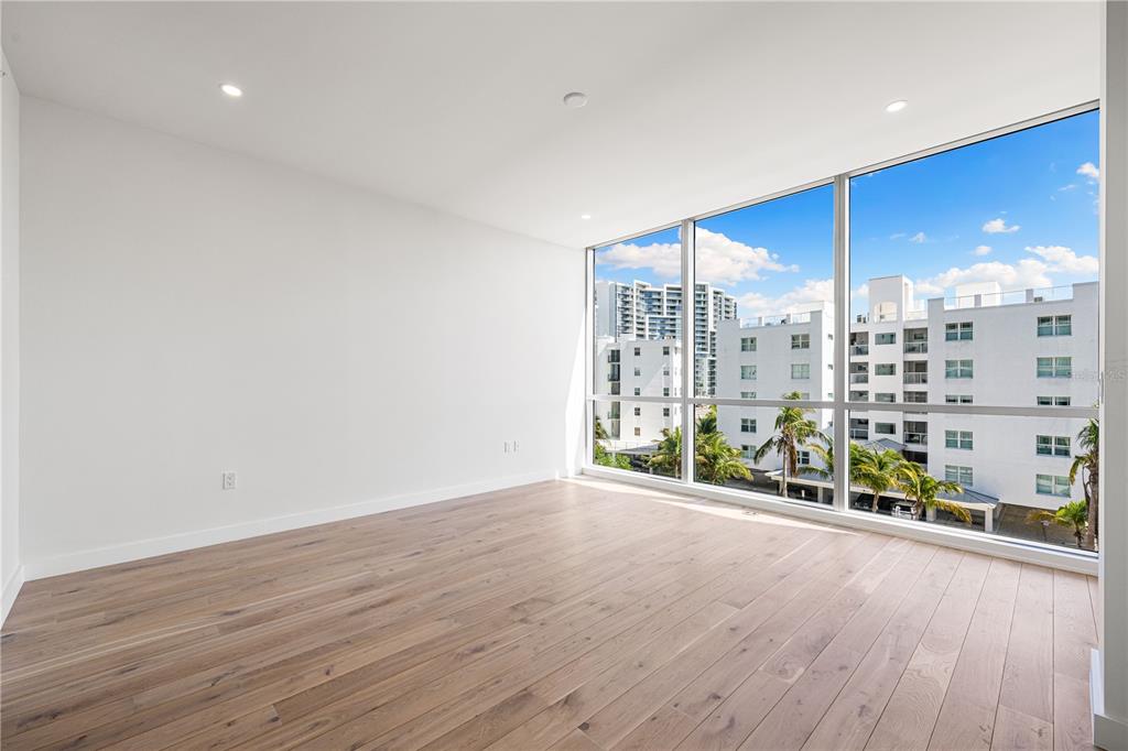 111 Golden Gate Point, Unit 303 Sarasota, FL 34236 - Photo 15 of 39