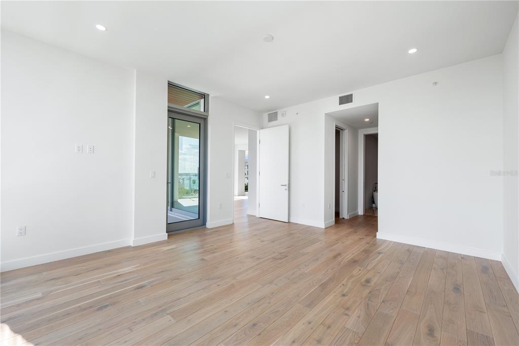 111 Golden Gate Point, Unit 303 Sarasota, FL 34236 - Photo 17 of 39