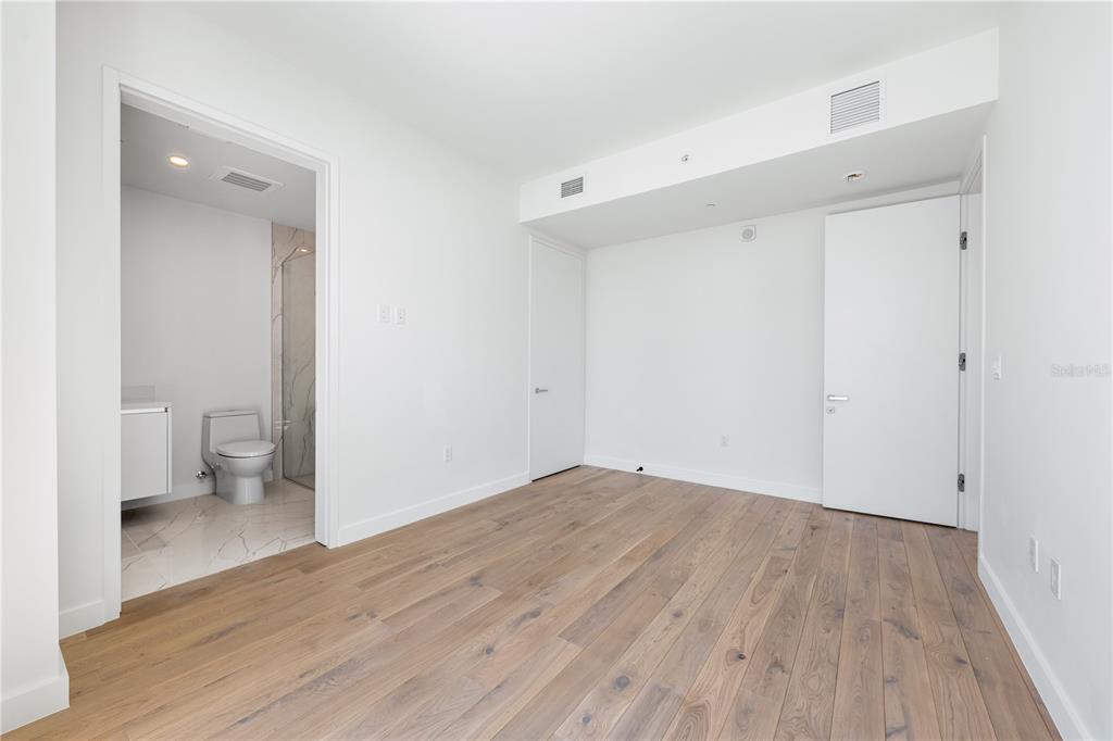 111 Golden Gate Point, Unit 303 Sarasota, FL 34236 - Photo 26 of 39