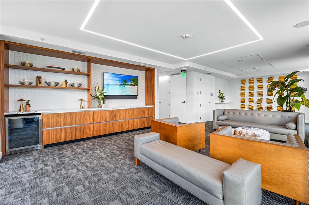 111 Golden Gate Point, Unit 303 Sarasota, FL 34236 - Photo 39 of 39