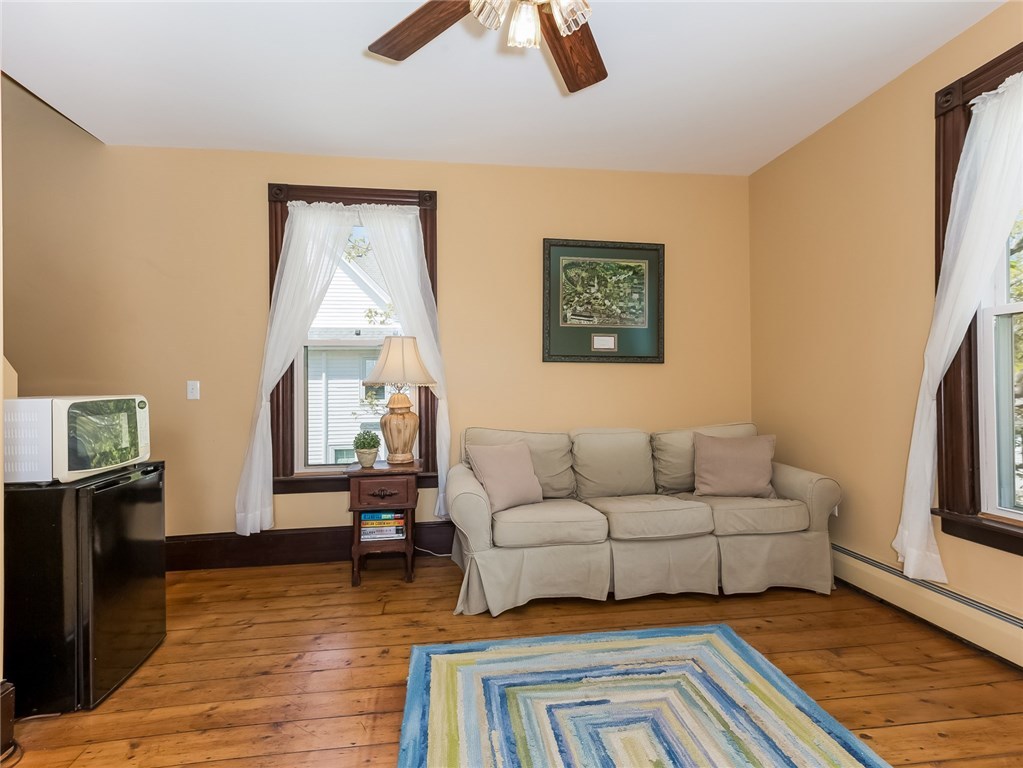 83 Kingstown Road Narragansett, RI 02882 - Photo 36 of 40 2nd Flr Sitting Rm
