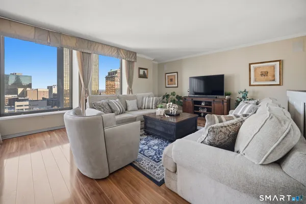$648,900 | 1 Gold Street, Unit 17D&E, Hartford, CT 06103